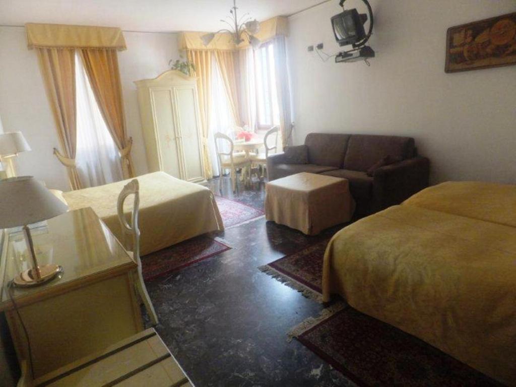 Ca Del Pozzo Hotel Венеция Стая снимка