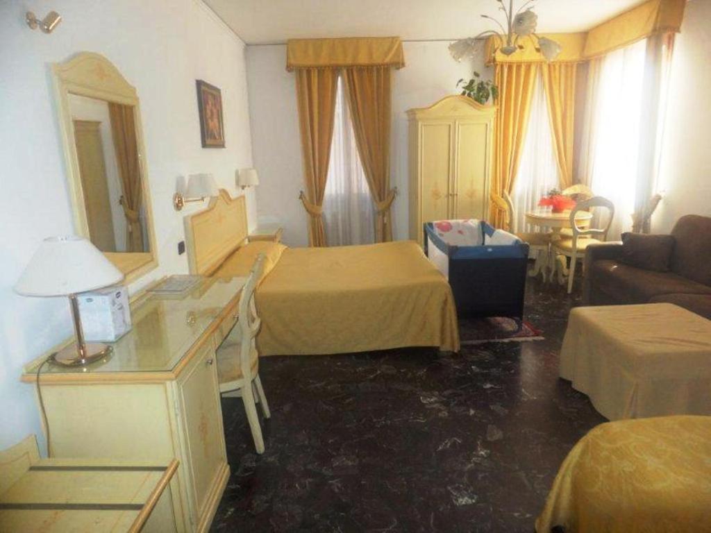 Ca Del Pozzo Hotel Венеция Стая снимка