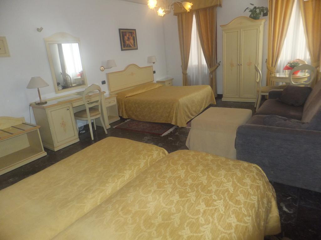 Ca Del Pozzo Hotel Венеция Екстериор снимка